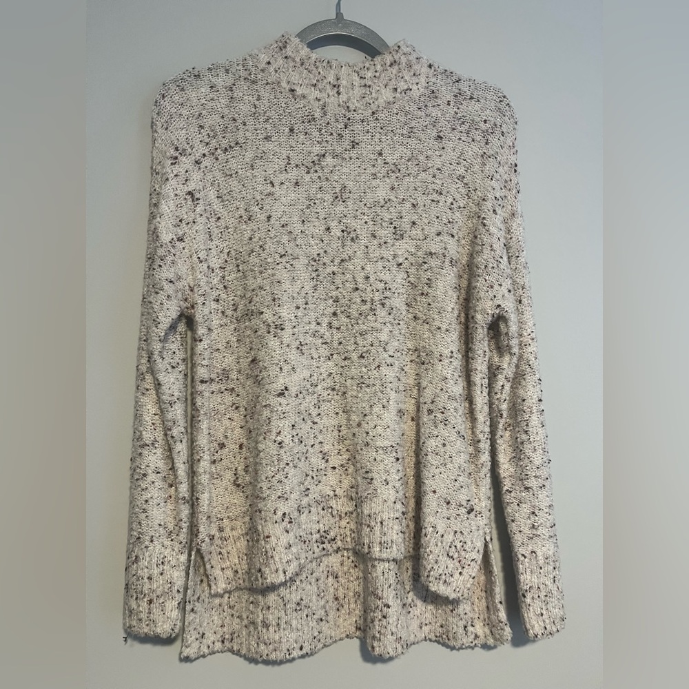 Perfect winter sweater! 💜🩷💙